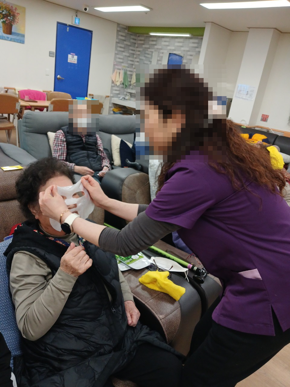 /user/y/youth/editor/2512/1b372dbc66ba23598a5e03c32a8bf804_1764805423_1672.jpg 이미지크게보기