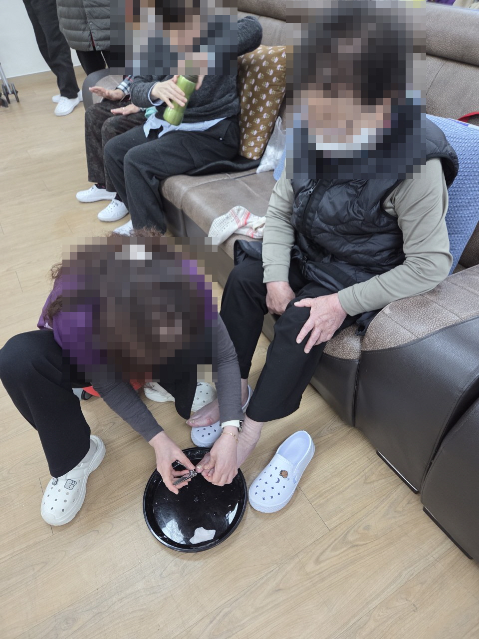 /user/y/youth/editor/2512/1b372dbc66ba23598a5e03c32a8bf804_1764805503_3718.jpg 이미지크게보기