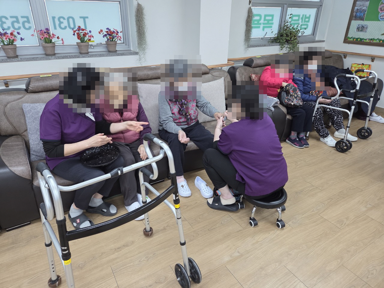 /user/y/youth/editor/2512/1b372dbc66ba23598a5e03c32a8bf804_1764805503_8239.jpg 이미지크게보기