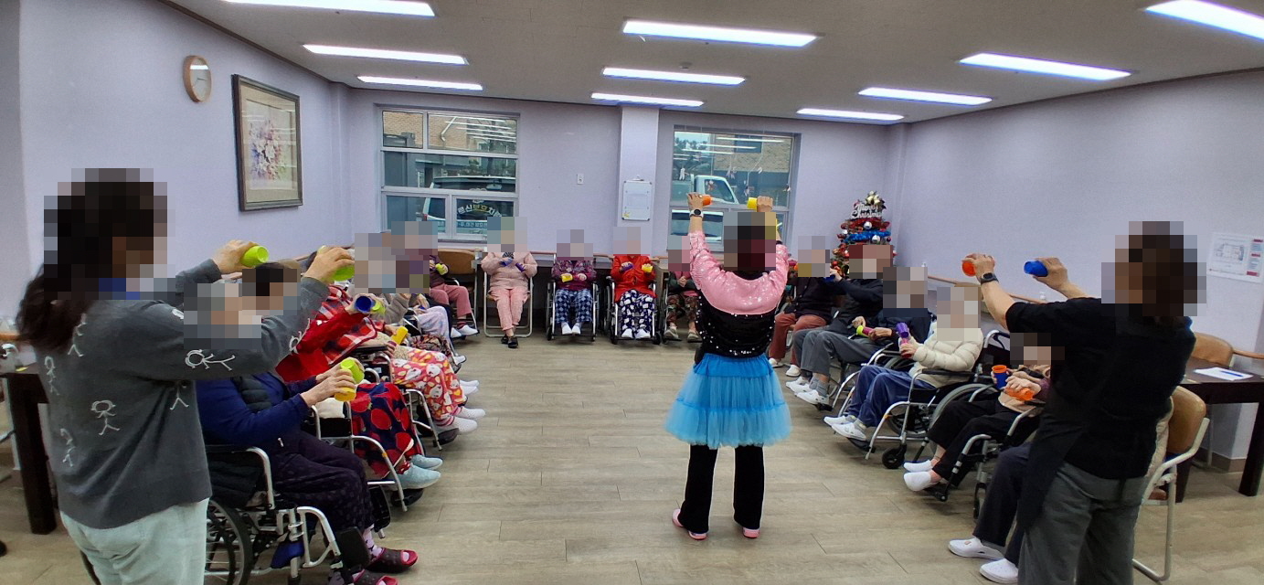 /user/y/youth/editor/2512/4f2ff0a0d82a2e647bea23a7300b40ca_1765925513_9999.jpg 이미지크게보기