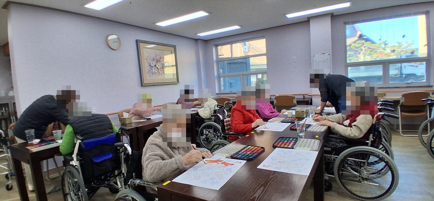 /user/y/youth/editor/2512/82e4b7a9f4c810265300d7d1444115e1_1765325503_5684.jpg 이미지크게보기