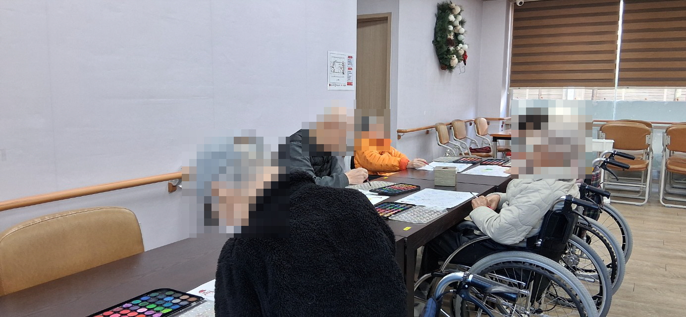 /user/y/youth/editor/2512/82e4b7a9f4c810265300d7d1444115e1_1765325503_6646.jpg 이미지크게보기