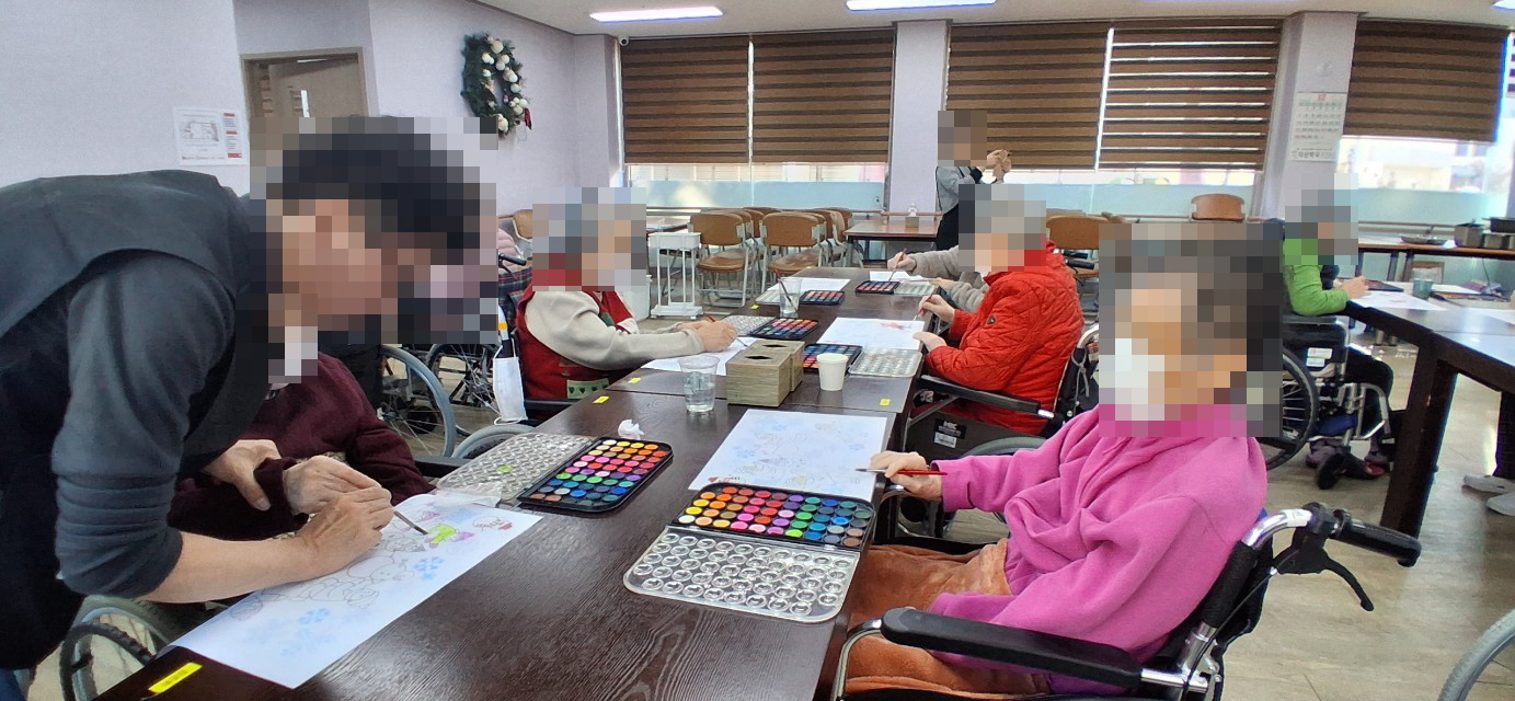 /user/y/youth/editor/2512/82e4b7a9f4c810265300d7d1444115e1_1765325503_7593.jpg 이미지크게보기