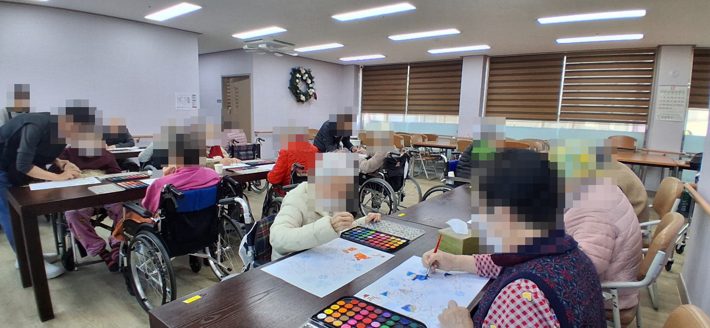 /user/y/youth/editor/2512/82e4b7a9f4c810265300d7d1444115e1_1765325503_9003.jpg 이미지크게보기