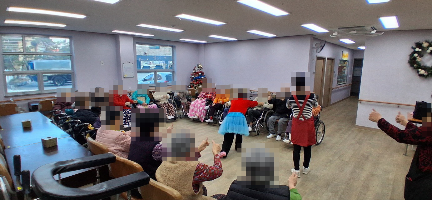 /user/y/youth/editor/2512/82e4b7a9f4c810265300d7d1444115e1_1765325534_3954.jpg 이미지크게보기