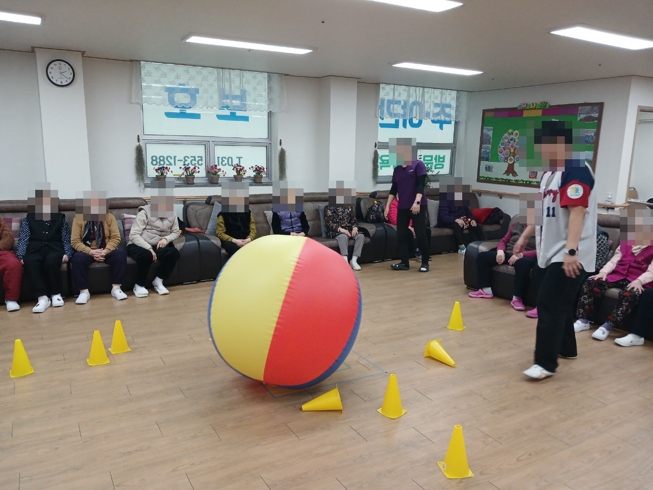 /user/y/youth/editor/2512/82e4b7a9f4c810265300d7d1444115e1_1765325603_2641.jpg 이미지크게보기