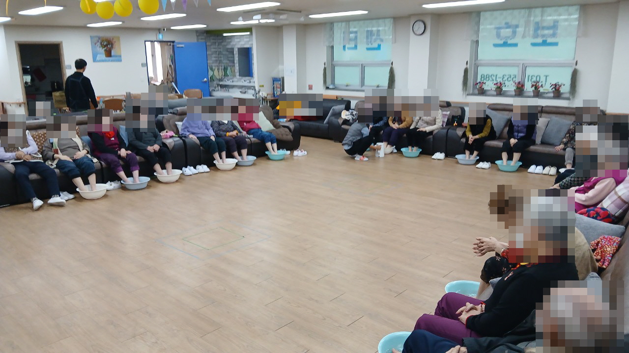 /user/y/youth/editor/2512/82e4b7a9f4c810265300d7d1444115e1_1765325636_6792.jpg 이미지크게보기