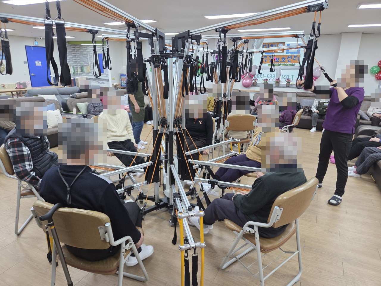 /user/y/youth/editor/2512/914837f319f8f2a84b123d99c183ef26_1766100661_53.jpg 이미지크게보기