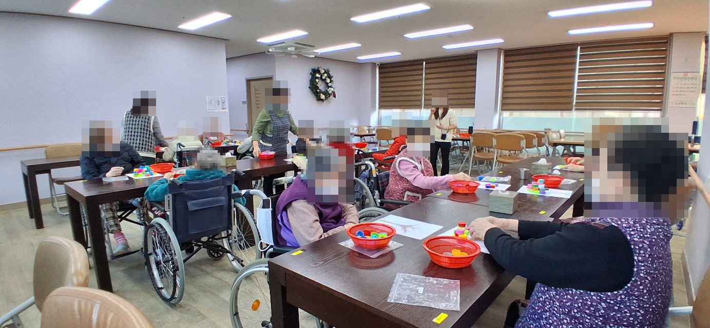 /user/y/youth/editor/2512/9823badbf418468ea41e55dff20f8b09_1765499149_5394.jpg 이미지크게보기