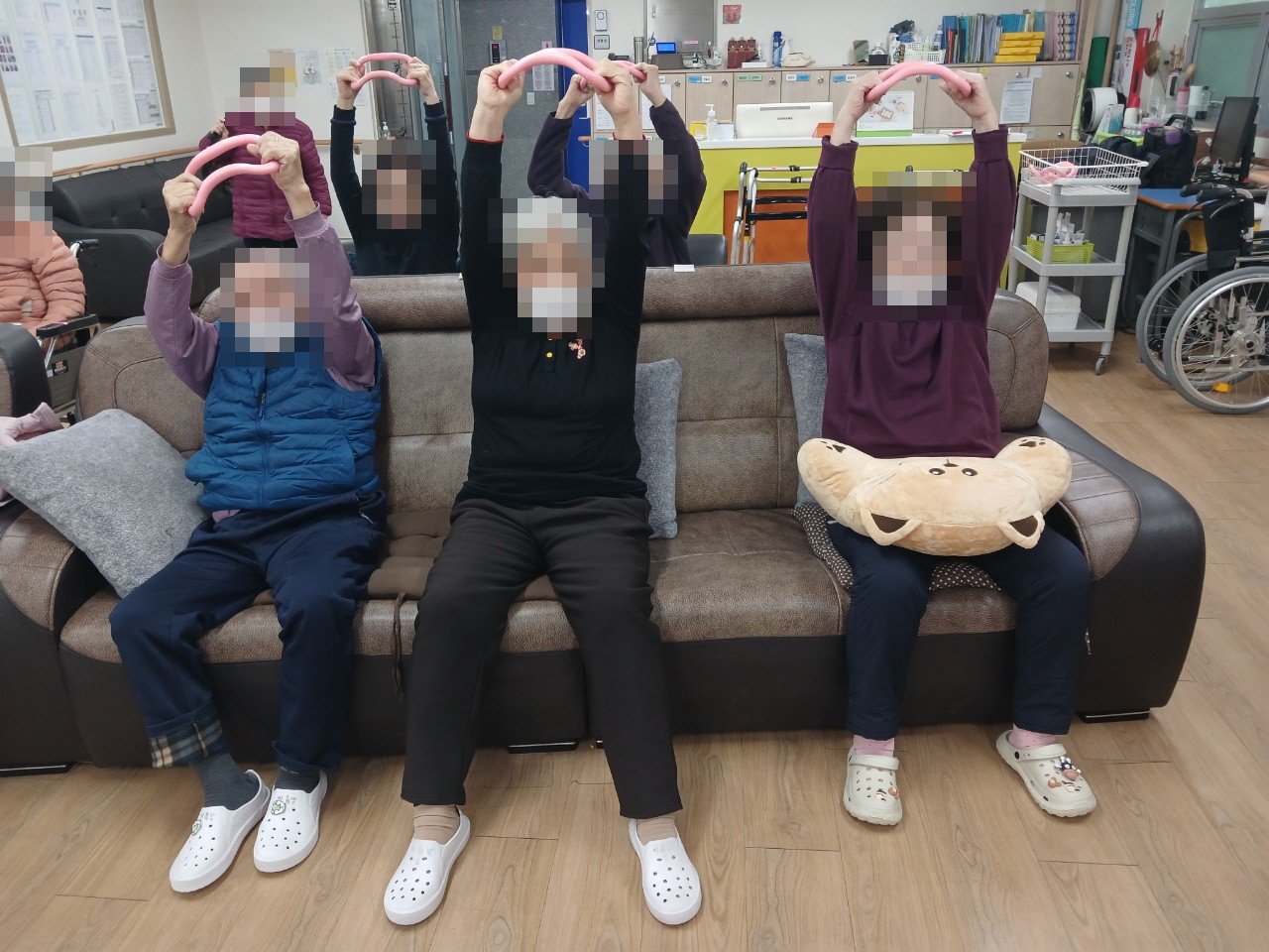 /user/y/youth/editor/2512/aecec1b2f809cda7994871406822821d_1765842050_8599.jpg 이미지크게보기