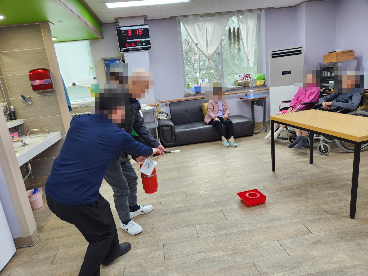 /user/y/youth/editor/2512/b698492b0583a4a01acbdce1f4601abb_1765409378_1688.jpg 이미지크게보기