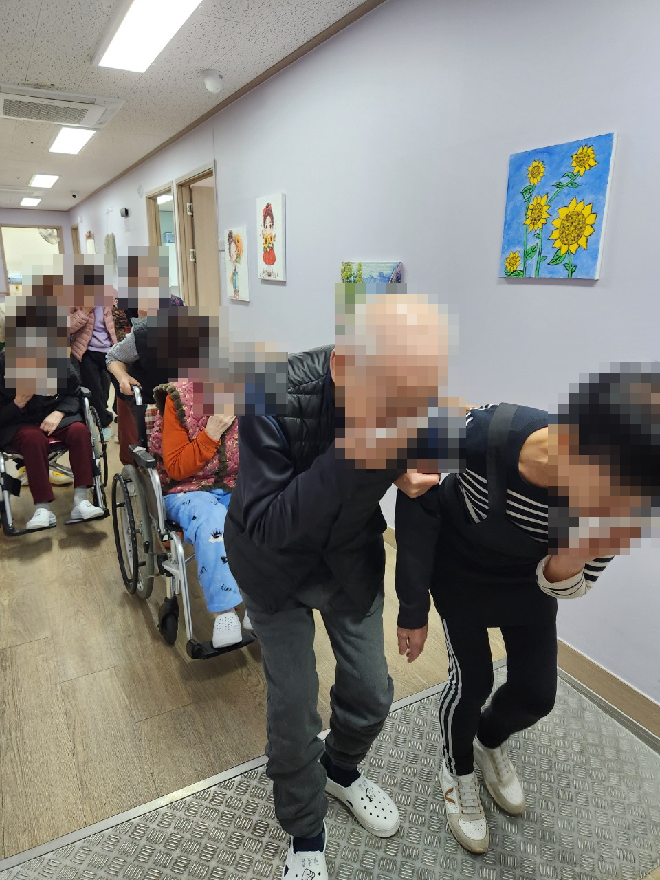 /user/y/youth/editor/2512/b698492b0583a4a01acbdce1f4601abb_1765409378_4306.jpg 이미지크게보기