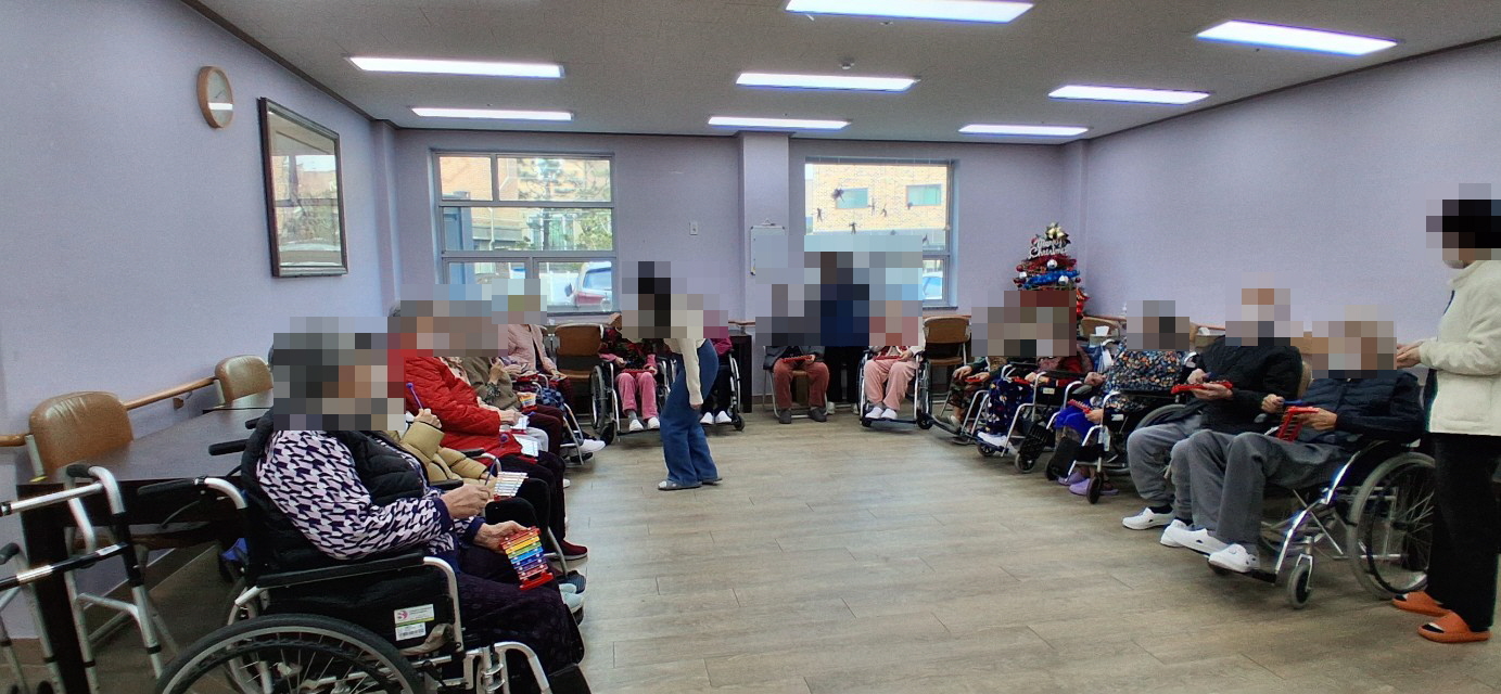 /user/y/youth/editor/2512/de889c9ea4f60680e2441489cd8d25b7_1766360039_6786.jpg 이미지크게보기