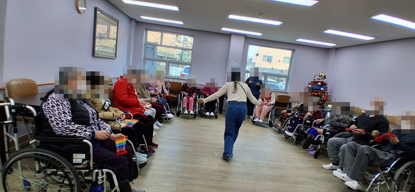 /user/y/youth/editor/2512/de889c9ea4f60680e2441489cd8d25b7_1766360039_7697.jpg 이미지크게보기