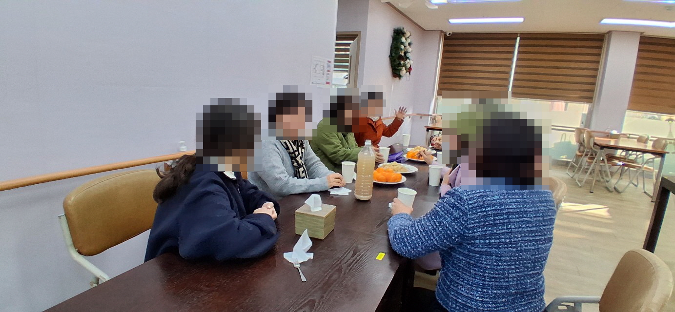 /user/y/youth/editor/2512/de889c9ea4f60680e2441489cd8d25b7_1766360079_3188.jpg 이미지크게보기