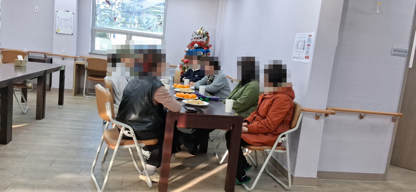 /user/y/youth/editor/2512/de889c9ea4f60680e2441489cd8d25b7_1766360079_4886.jpg 이미지크게보기