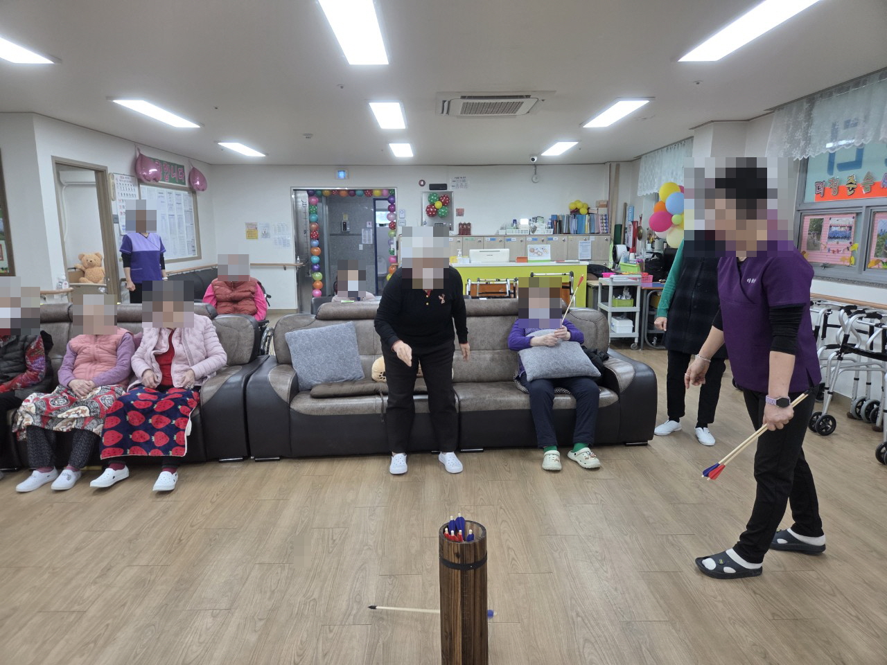 /user/y/youth/editor/2512/de889c9ea4f60680e2441489cd8d25b7_1766360152_7078.jpg 이미지크게보기