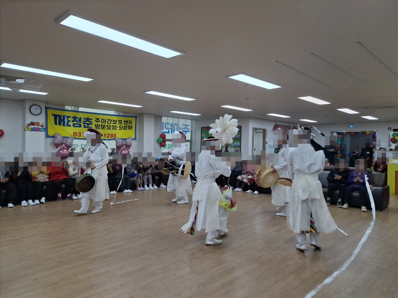 /user/y/youth/editor/2512/de889c9ea4f60680e2441489cd8d25b7_1766360212_7291.jpg 이미지크게보기