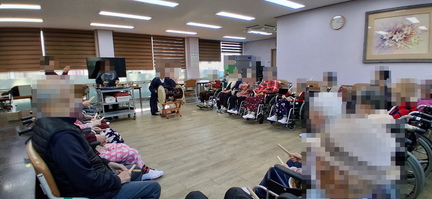 /user/y/youth/editor/2512/e3abaadd9fbd64d344504b9db658e3c3_1764633364_6641.jpg 이미지크게보기