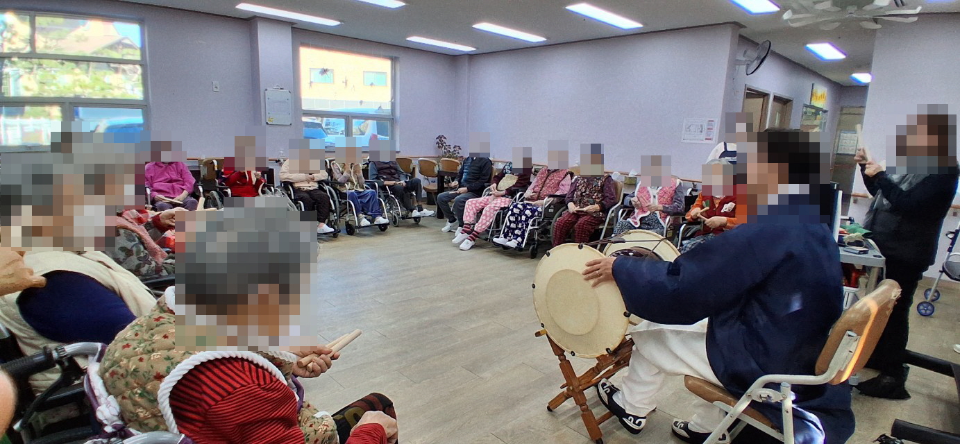 /user/y/youth/editor/2512/e3abaadd9fbd64d344504b9db658e3c3_1764633364_8425.jpg 이미지크게보기