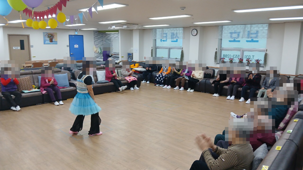 /user/y/youth/editor/2512/e3abaadd9fbd64d344504b9db658e3c3_1764633521_5982.jpg 이미지크게보기