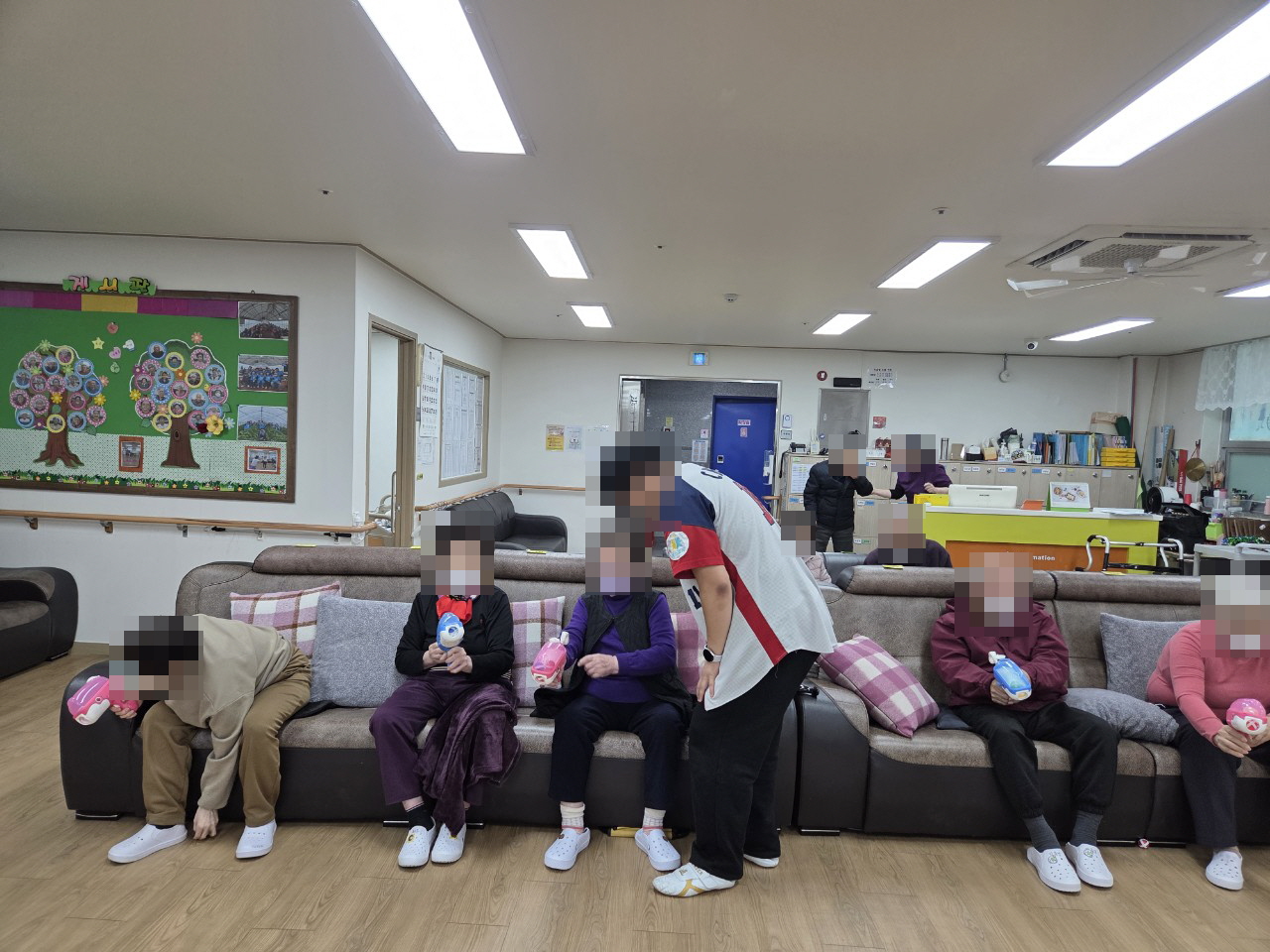 /user/y/youth/editor/2512/eb29b4be5150f2fa7c1710e5fbff88a5_1764544969_8308.jpg 이미지크게보기