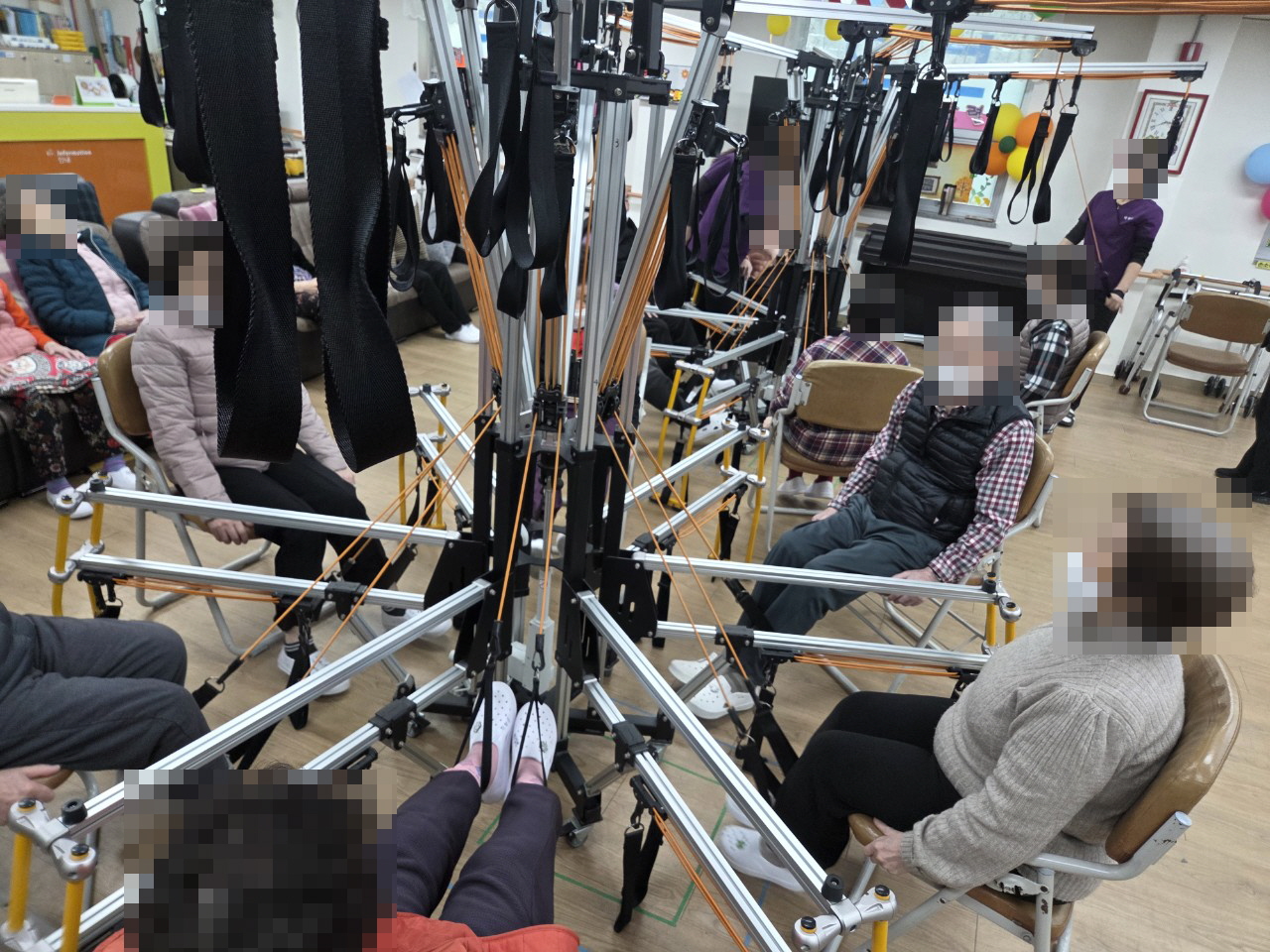 /user/y/youth/editor/2512/ef704003fb9accb0095f1a168119ad3d_1764892788_0651.jpg 이미지크게보기