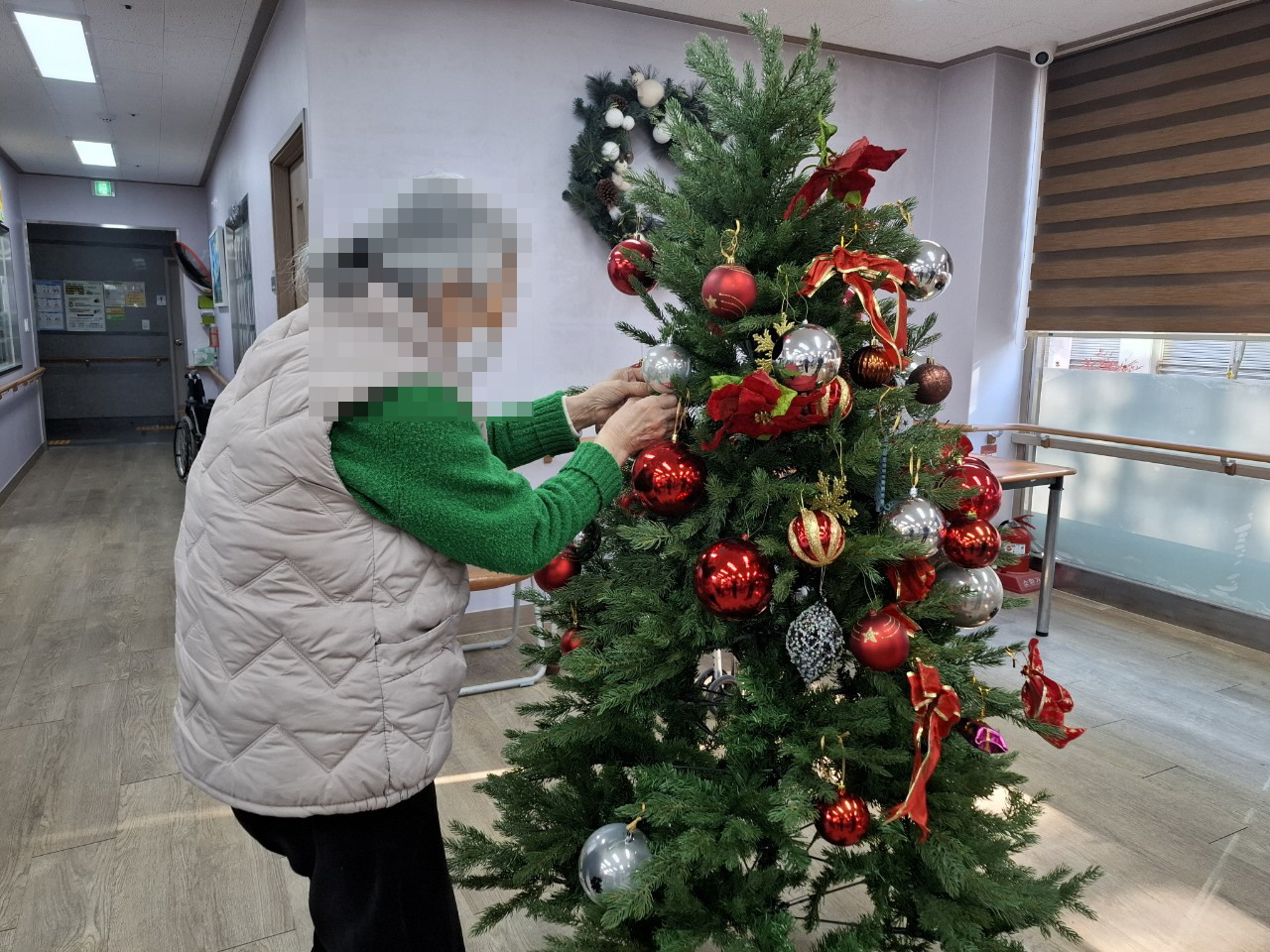 /user/y/youth/editor/2512/ef704003fb9accb0095f1a168119ad3d_1764892891_2633.jpg 이미지크게보기