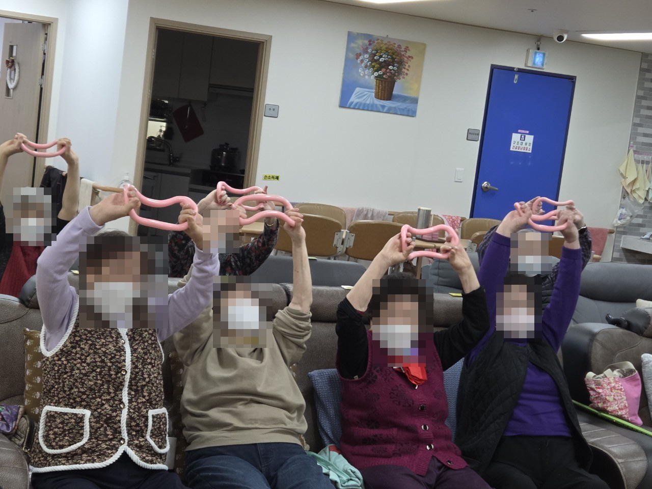 /user/y/youth/editor/2512/fe6368a4440198095f42d769c05523fe_1765237134_6145.jpg 이미지크게보기