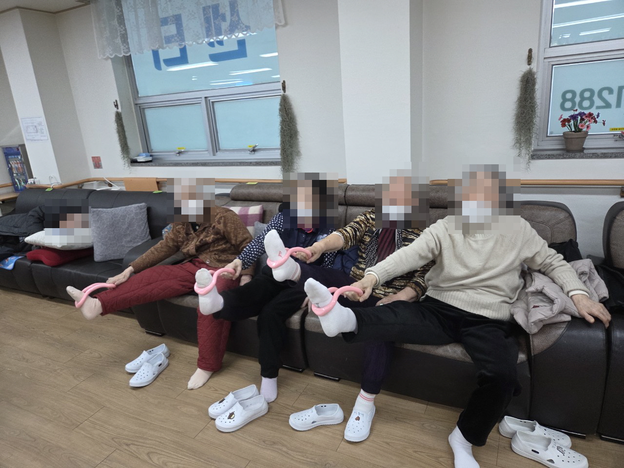 /user/y/youth/editor/2512/fe6368a4440198095f42d769c05523fe_1765237134_8908.jpg 이미지크게보기