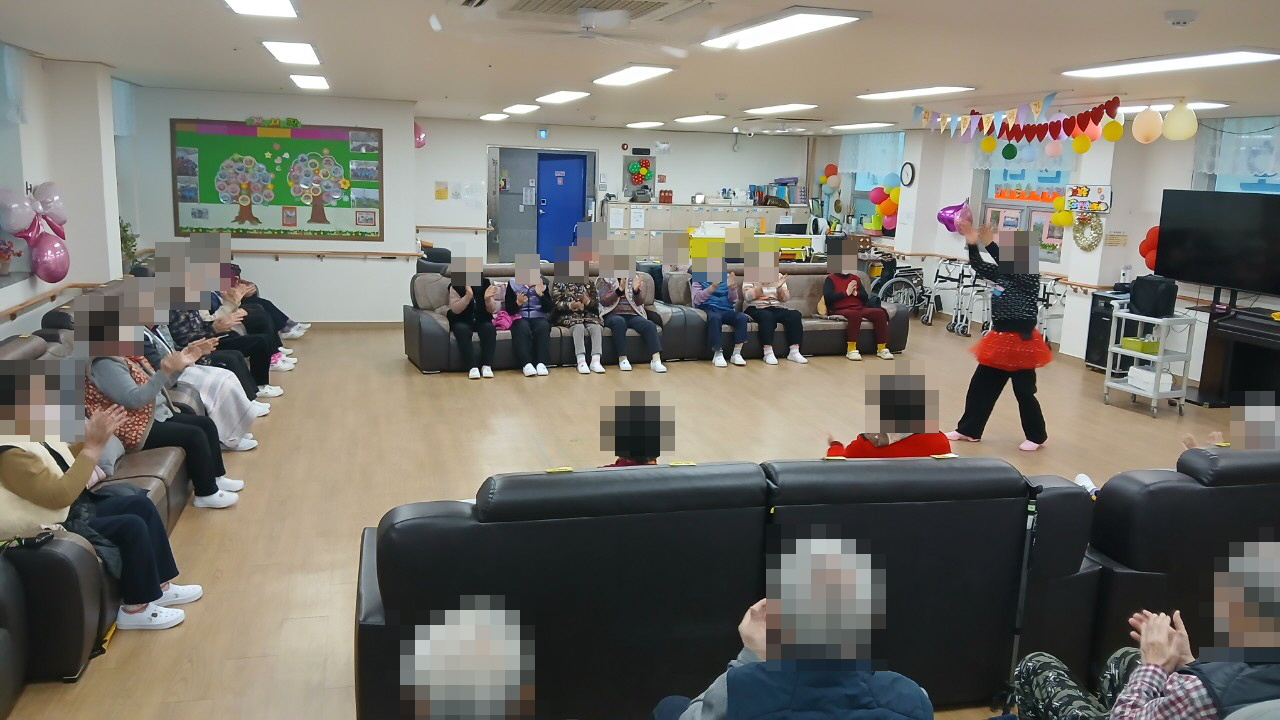 /user/y/youth/editor/2601/0fa5ac023bc93c77b585abba85b9a967_1767656989_7736.jpg 이미지크게보기