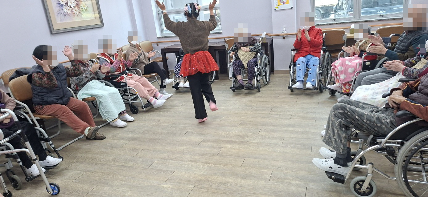 /user/y/youth/editor/2601/62ff69d0b94abd5f808f2e28e675c280_1767827141_7288.jpg 이미지크게보기