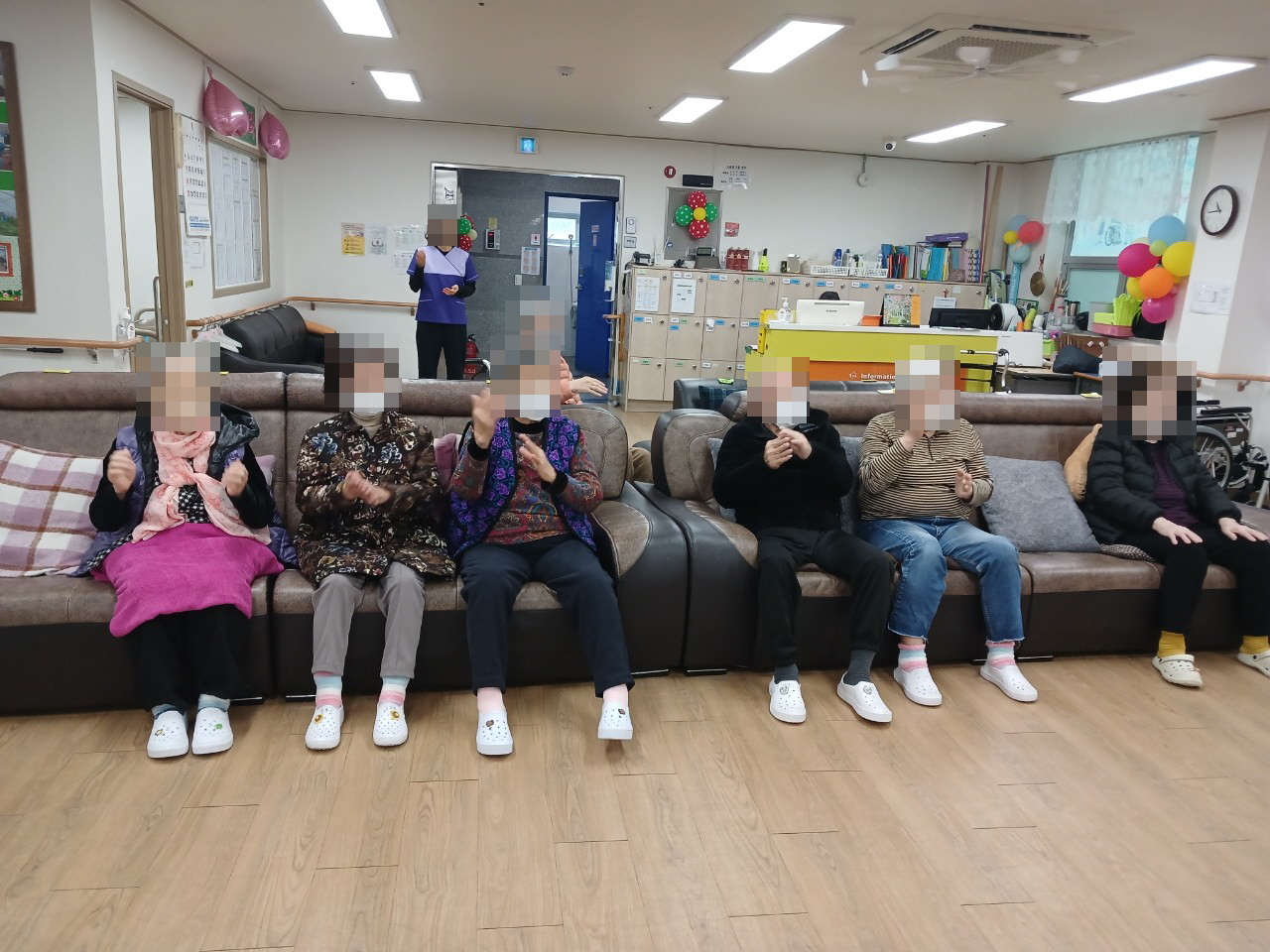 /user/y/youth/editor/2601/62ff69d0b94abd5f808f2e28e675c280_1767827268_7261.jpg 이미지크게보기