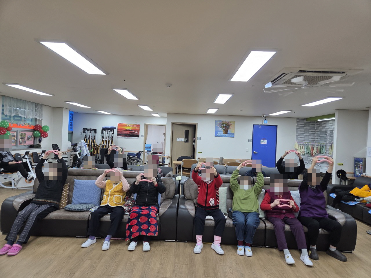 /user/y/youth/editor/2601/e587a5156609ffa6b582592c88b80787_1768263408_4756.jpg 이미지크게보기