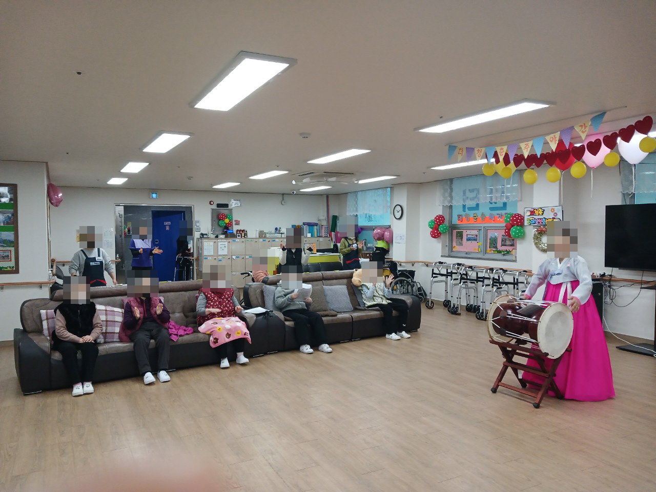 /user/y/youth/editor/2601/e690a7b11b7ba5975eabc8cbd289bd3d_1769764180_9239.jpg 이미지크게보기