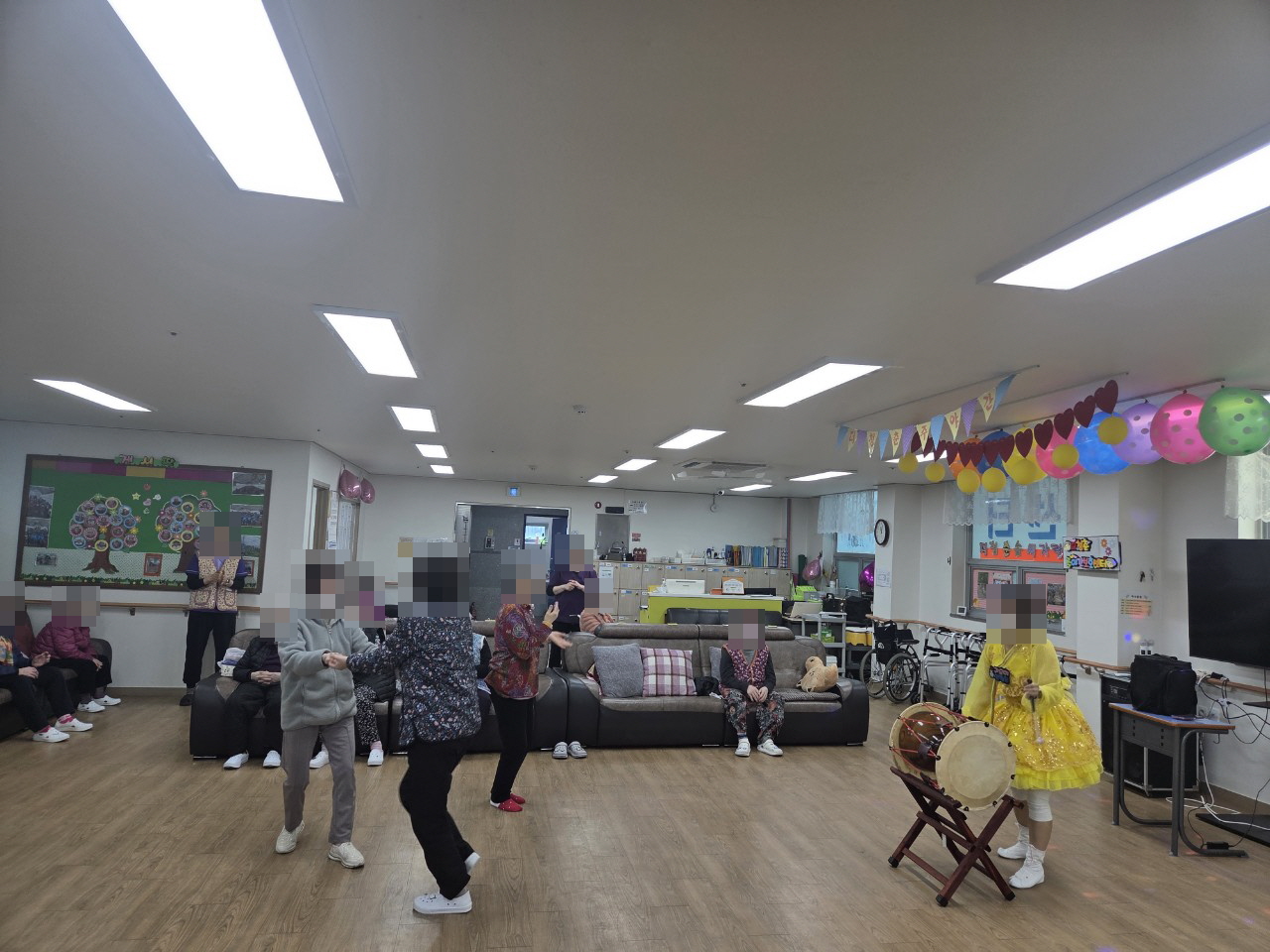 /user/y/youth/editor/2602/69468c695f1bb212d00a2118fd2be7be_1771462982_8254.jpg 이미지크게보기