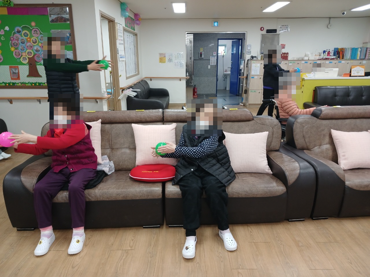 /user/y/youth/editor/2602/69468c695f1bb212d00a2118fd2be7be_1771463022_5949.jpg 이미지크게보기