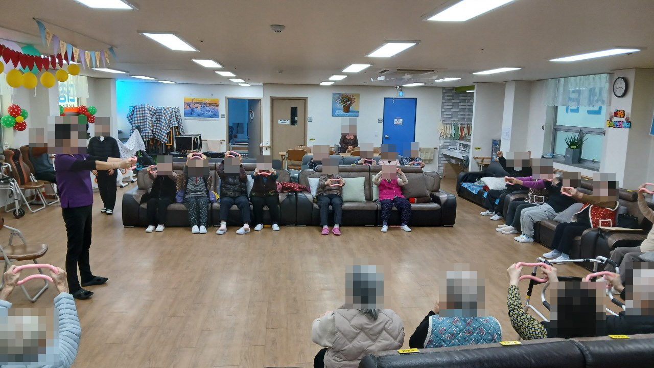 /user/y/youth/editor/2602/fd18f806c35bcd29434fe0206a7ba340_1770086116_0755.jpg 이미지크게보기