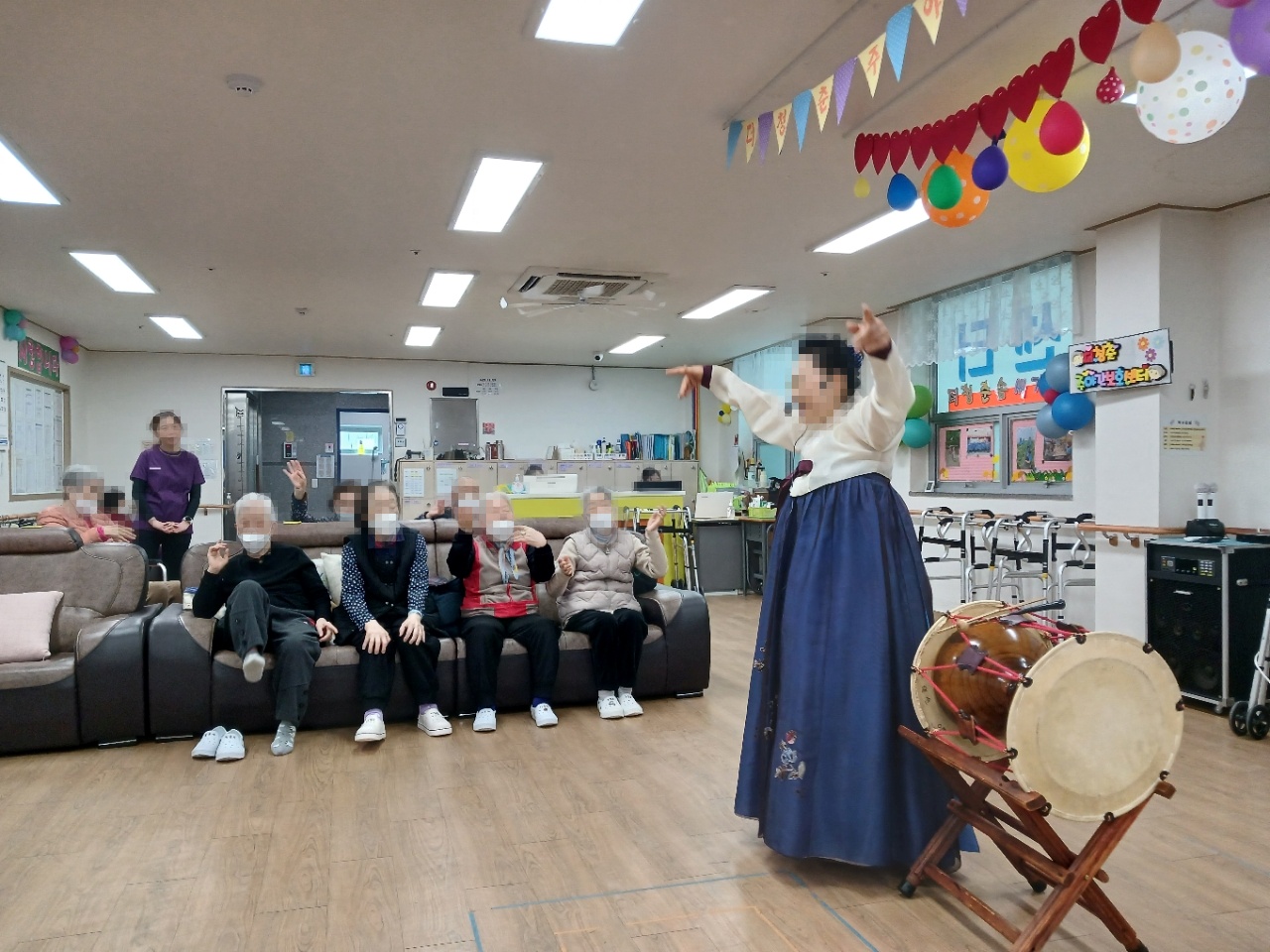 /user/y/youth/editor/2603/7550ccd8ae1367abcb93b47714f70f61_1773320540_5007.jpg 이미지크게보기