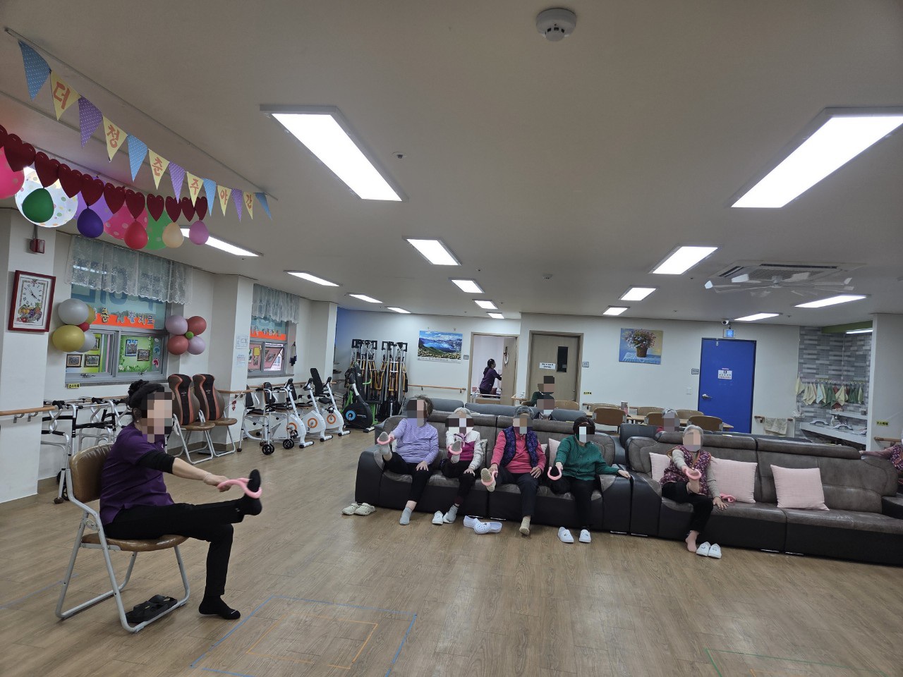 /user/y/youth/editor/2603/837dfc0ab68132acd79f6f47dc997847_1772456342_0213.jpg 이미지크게보기