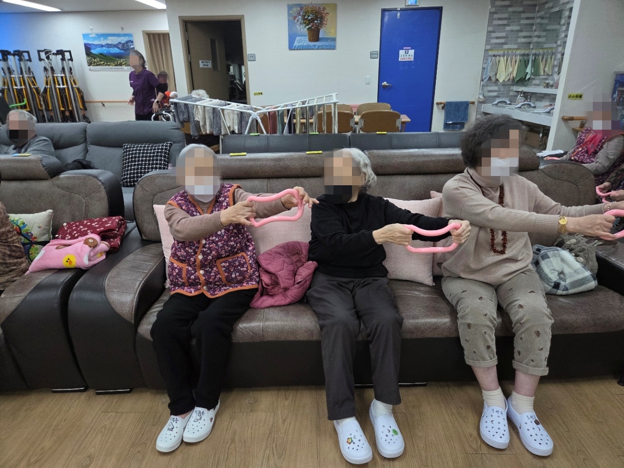 /user/y/youth/editor/2603/e4416a583a458238ad792b9416161635_1773072678_6452.jpg 이미지크게보기