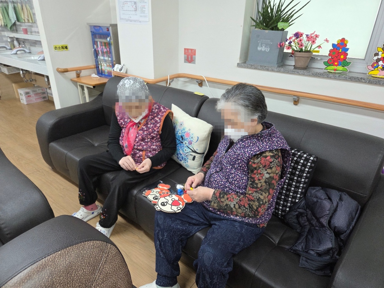 /user/y/youth/editor/2604/4474ff8741dc0d1bc3d27c96bb0c1bc3_1775900441_0458.jpg 이미지크게보기